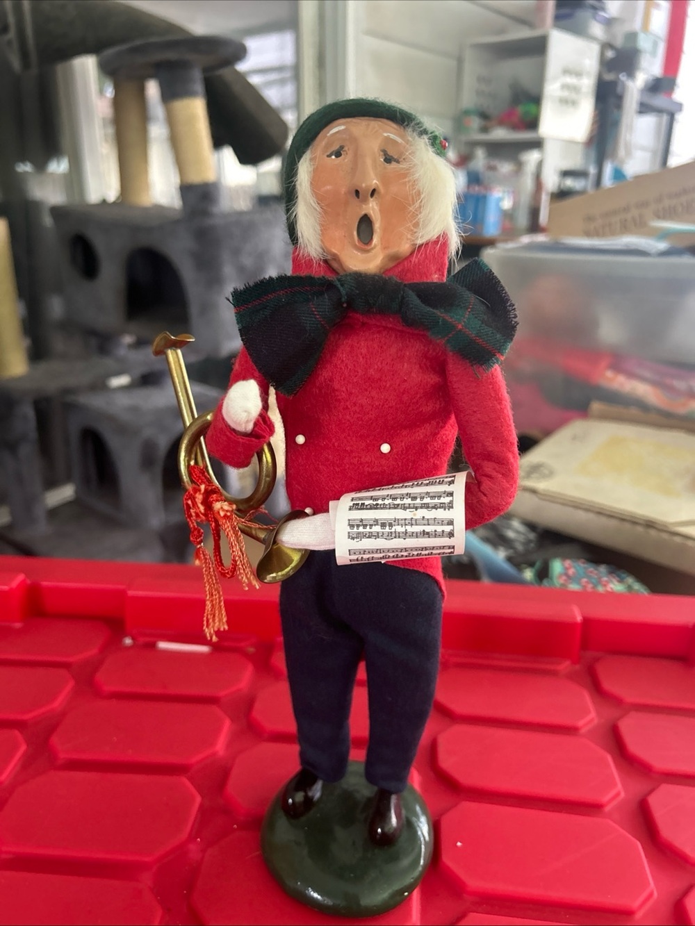 Byers choice Holiday Caroler Figurine in Red and Green - Signed